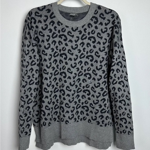 NWT Eddie Bauer Animal Print Sweater Size Medium - Picture 3 of 3